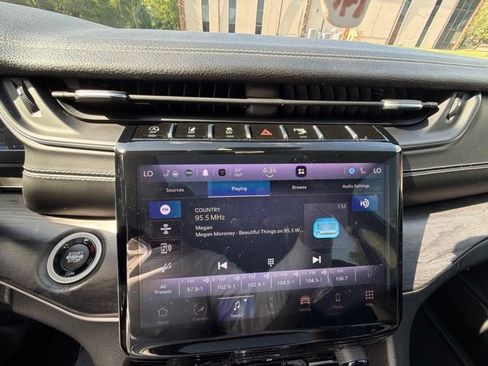 Used 2021 Jeep Grand Cherokee L Limited AWD/4WD image 15