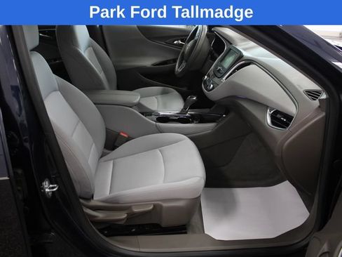 Used 2016 Chevrolet Malibu LT FWD image 23