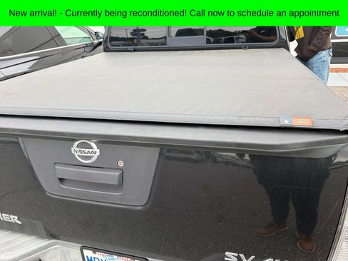 Used 2016 Nissan Frontier SV w/ SV Value Truck Package AWD/4WD image 6