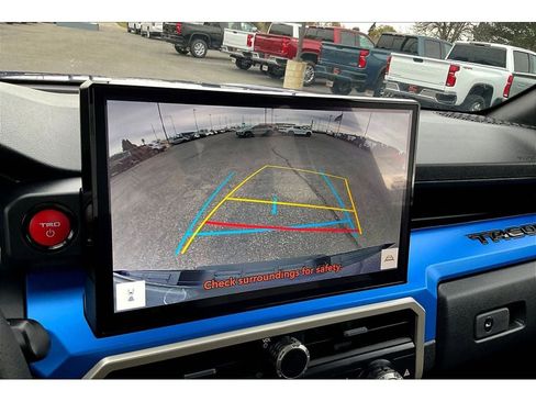 Used 2024 Toyota Tacoma TRD Sport image 23