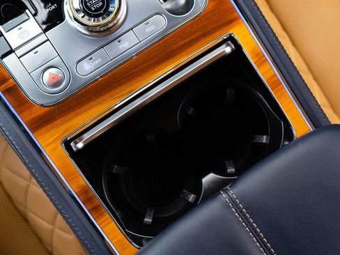 Used 2021 Bentley Continental GT AWD/4WD image 38