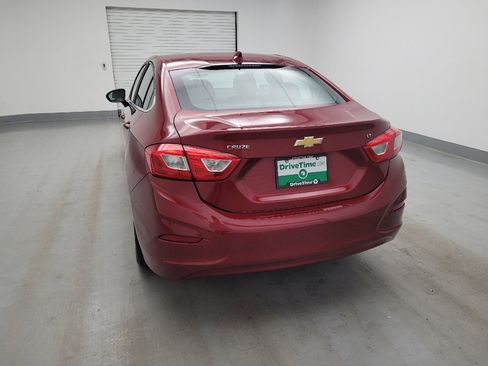 Used 2017 Chevrolet Cruze LT w/ Convenience Package FWD image 6