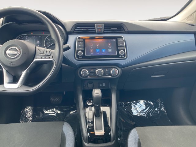 Used 2025 Nissan Versa SV FWD image 11