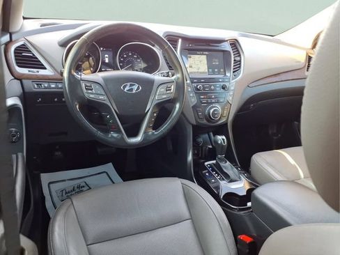 Used 2018 Hyundai Santa Fe Limited FWD image 5