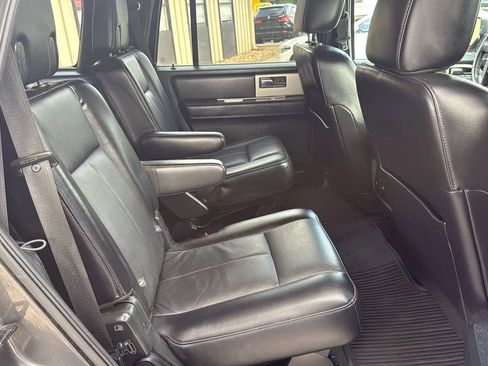 Used 2015 Ford Expedition XLT w/ Equipment Group 202A RWD image 23