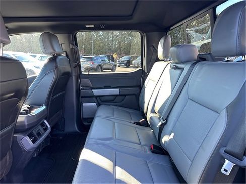 Used 2024 Ford F150 Lightning Lariat image 10