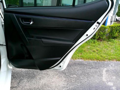 Used 2019 Toyota Corolla SE image 24