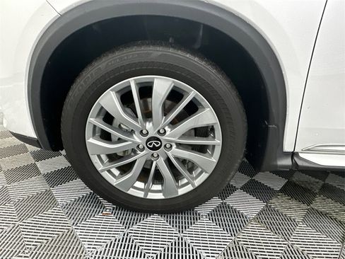 Used 2023 INFINITI QX50 Luxe w/ Accent Package image 13