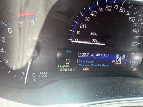 Used 2013 Cadillac SRX FWD image 6