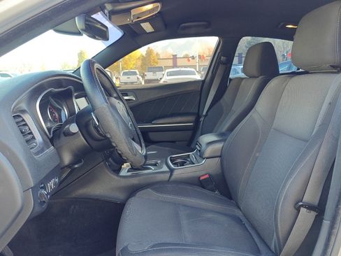 Used 2015 Dodge Charger SXT image 10