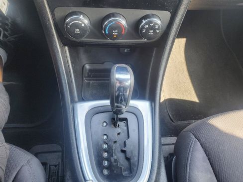 Used 2013 Chrysler 200 LX FWD image 18