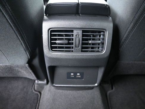 Used 2023 Nissan Rogue SV image 22