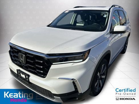 Certified 2023 Honda Pilot Touring image 4