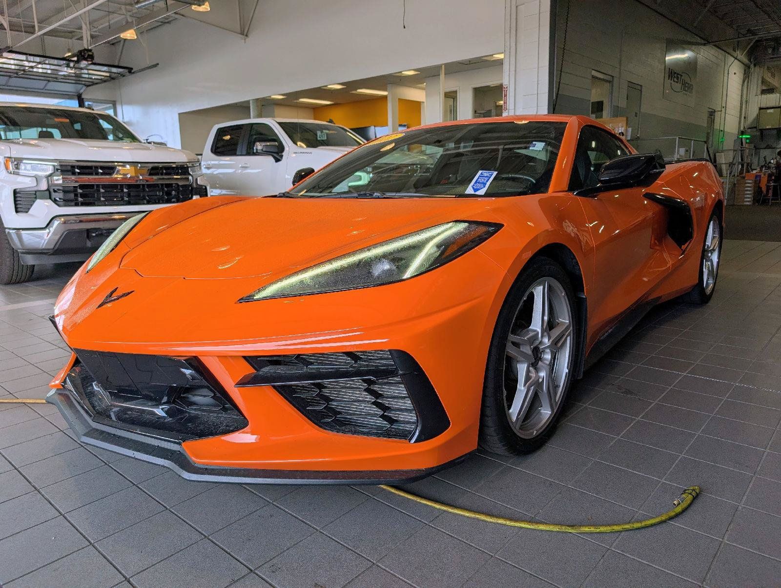 Used 2022 Chevrolet Corvette Stingray Preferred Cpe w/ Z51 Performance Package RWD image 4
