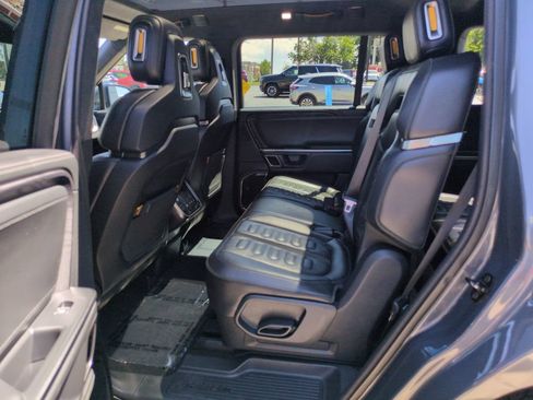 Used 2023 Rivian R1S Adventure AWD/4WD image 25