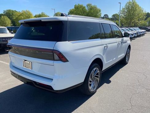 New 2026 Lincoln Navigator L Reserve AWD/4WD image 30