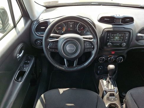 Used 2016 Jeep Renegade Latitude AWD/4WD image 14