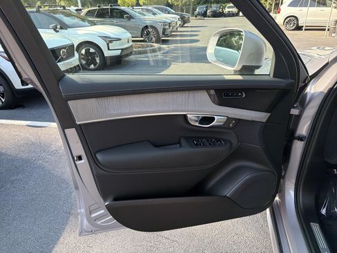 Used 2026 Volvo XC90 B5 Ultra AWD/4WD image 14