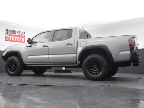 Used 2017 Toyota Tacoma TRD Pro AWD/4WD image 33