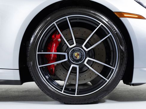 Used 2021 Porsche 911 Turbo image 18