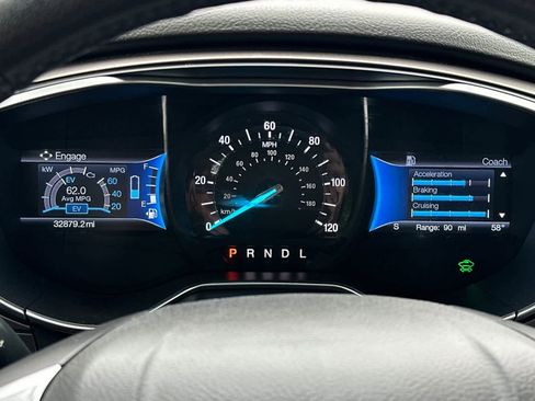 Used 2017 Ford Fusion Energi SE FWD image 23