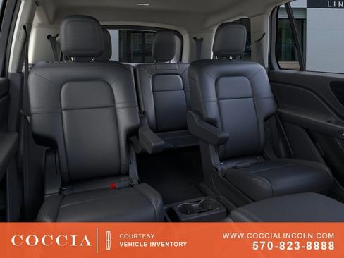 New 2026 Lincoln Aviator AWD image 11