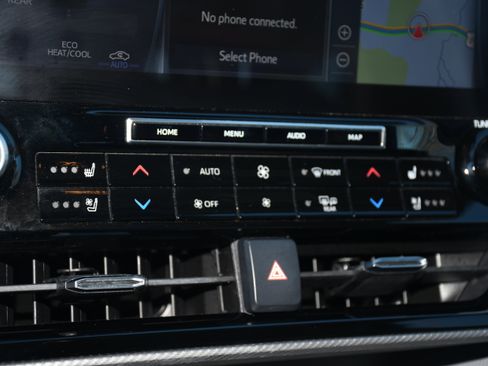 Used 2021 Toyota Highlander Platinum image 16