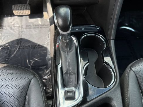 Used 2023 Buick Encore GX Essence FWD image 18