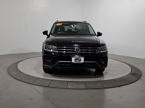 Used 2020 Volkswagen Tiguan S image 9