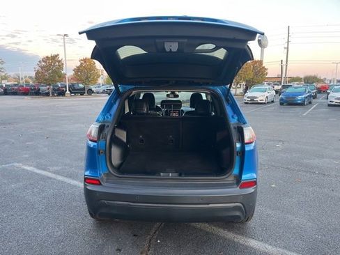 Used 2020 Jeep Cherokee Latitude Plus image 9