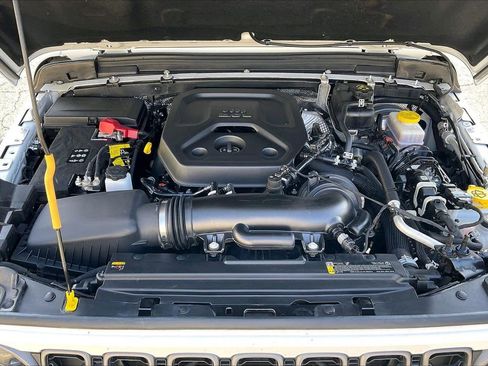 Certified 2025 Jeep Wrangler Unlimited Rubicon AWD/4WD image 36