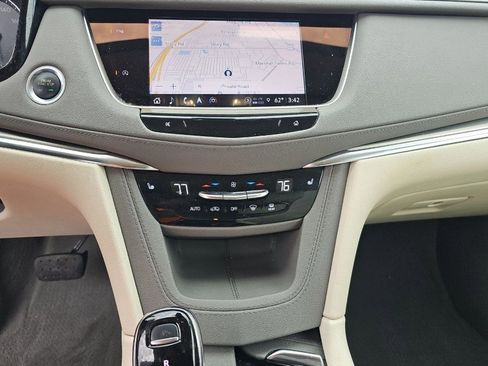 Used 2023 Cadillac XT5 Premium Luxury w/ LPO, Floor Liner Package image 9