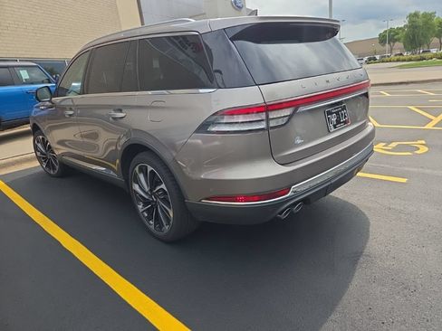 Used 2020 Lincoln Aviator Reserve w/ Equipment Group 202A AWD/4WD image 3