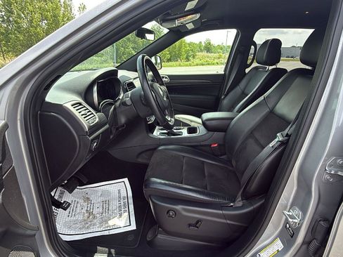 Used 2021 Jeep Grand Cherokee Laredo X AWD/4WD image 25