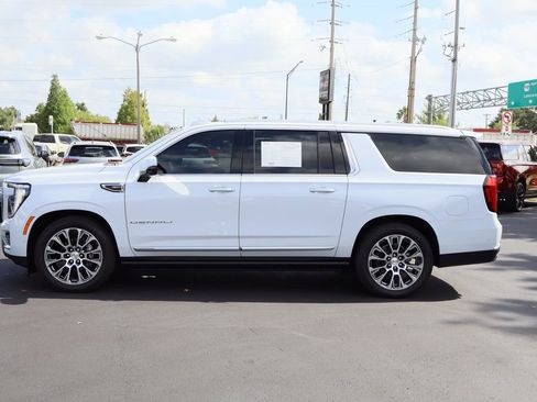 Used 2026 GMC Yukon XL Denali w/ Denali Reserve Package RWD image 6