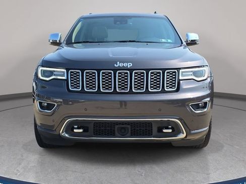 Used 2017 Jeep Grand Cherokee Overland w/ Jeep Active Safety Group AWD/4WD image 3