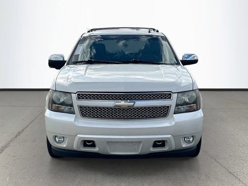 Used 2011 Chevrolet Avalanche LTZ AWD/4WD image 2