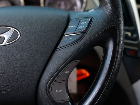 Used 2011 Hyundai Sonata GLS image 26