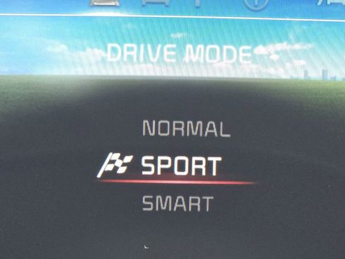 Used 2024 Kia Seltos S image 32