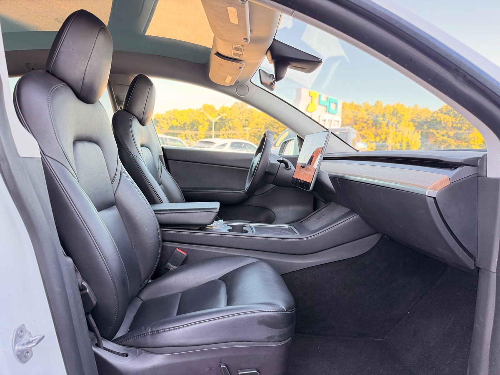 Used 2022 Tesla Model Y Long Range AWD/4WD image 23