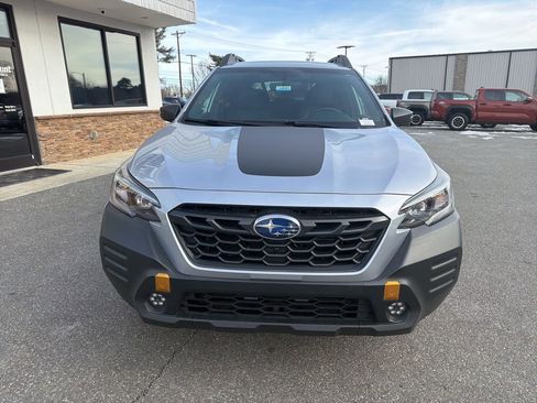 Used 2022 Subaru Outback Wilderness w/ Wilderness Package image 10