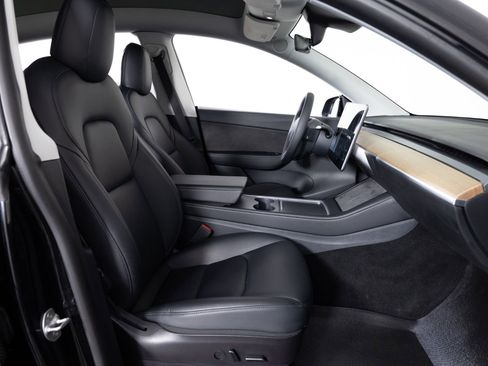 Used 2021 Tesla Model Y Long Range image 28