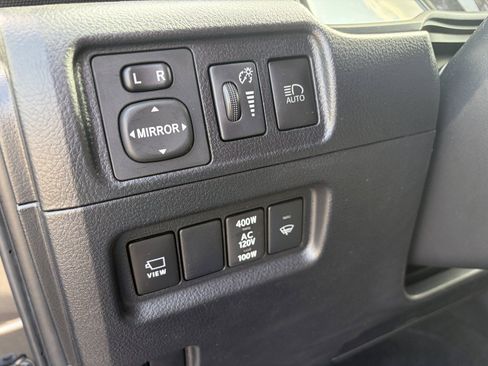 Used 2022 Toyota 4Runner SR5 Premium AWD/4WD image 27
