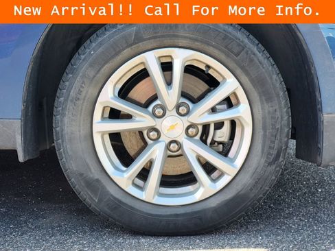Used 2017 Chevrolet Equinox LT w/ Convenience Package AWD/4WD image 11