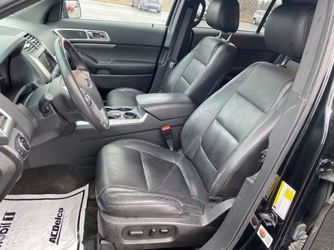Used 2015 Ford Explorer XLT w/ Equipment Group 202A image 15