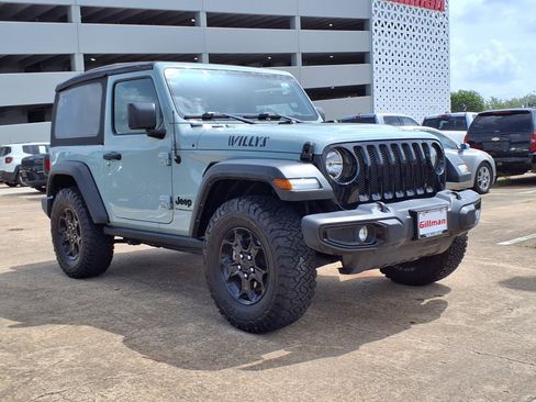 Used 2023 Jeep Wrangler Sport AWD/4WD image 2