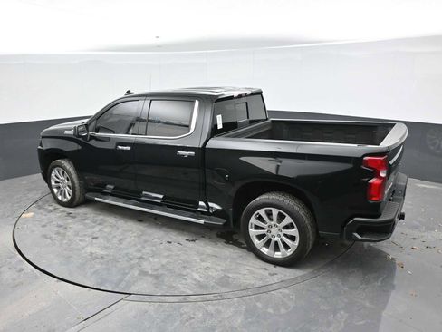 Used 2021 Chevrolet Silverado 1500 High Country w/ Technology Package AWD/4WD image 11