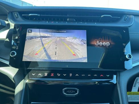 New 2026 Jeep Grand Cherokee Limited w/ Limited Altitude Package AWD/4WD image 19
