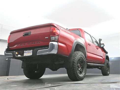 Used 2017 Toyota Tacoma TRD Off-Road w/ Tow Package (A/T) image 46