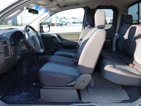 Used 2004 Nissan Titan XE w/ (PRF) Preferred Pkg AWD/4WD image 56